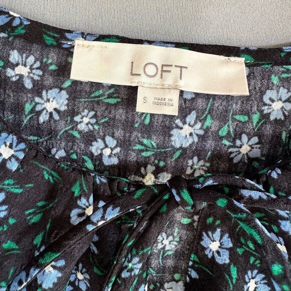 🎉5 for $45 🎉 Loft Floral Top Blouse Shirt Size S - Picture 5 of 8